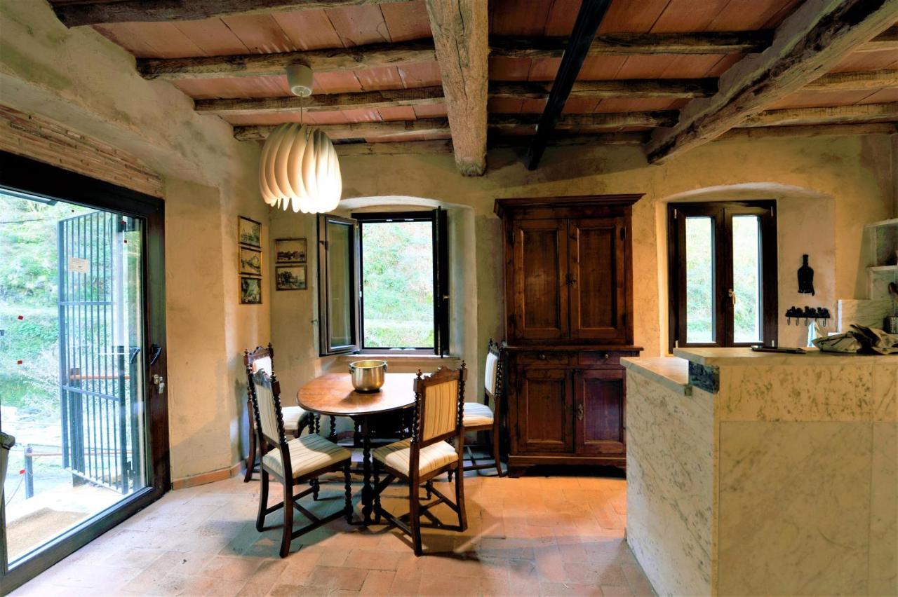 Incantevole Casa Sul Fiume, Relax E Natura Ai Piedi Della Alpi Apuane Massa  Buitenkant foto