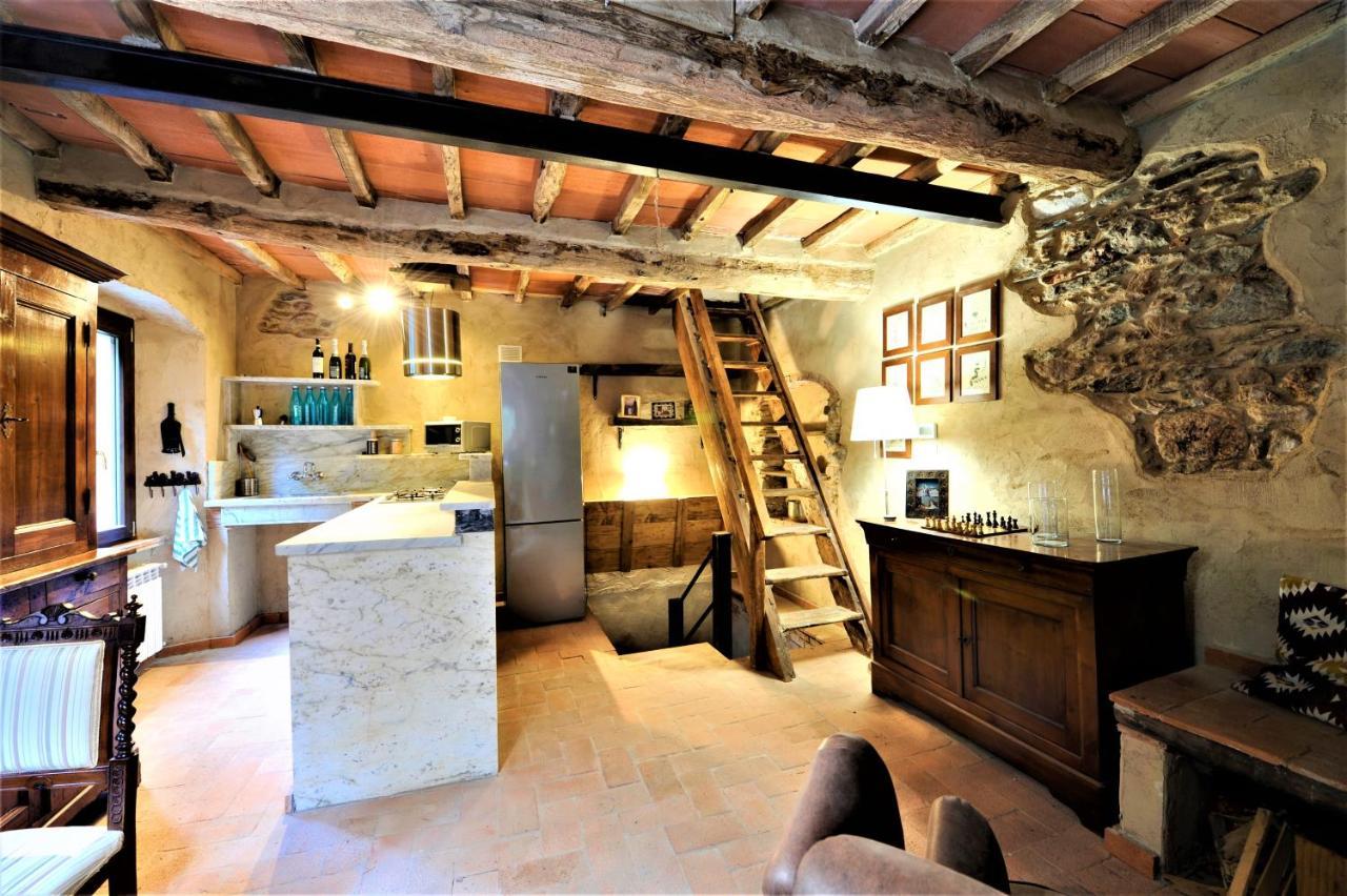 Incantevole Casa Sul Fiume, Relax E Natura Ai Piedi Della Alpi Apuane Massa  Buitenkant foto